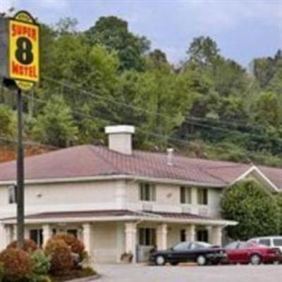 фото отеля Super 8 Richlands Claypool Hill