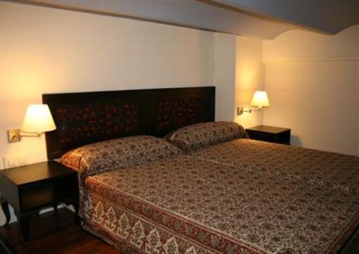 фото отеля Apartamentos Alvarez Quintero