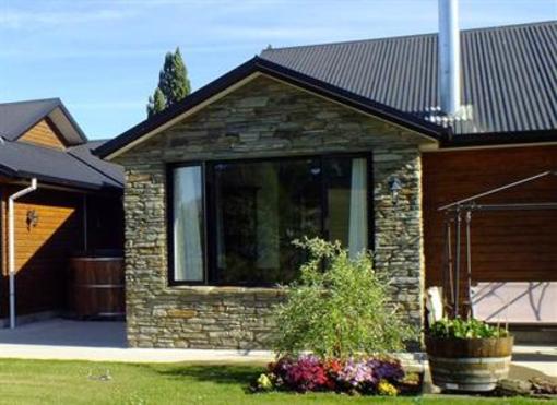 фото отеля Wanaka Alpine Lodge