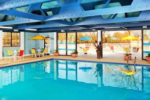 фото отеля Four Points by Sheraton Kalamazoo
