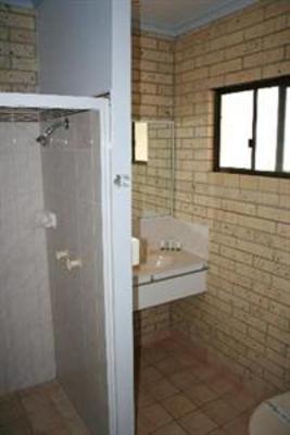 фото отеля Albert Park Motor Inn Longreach