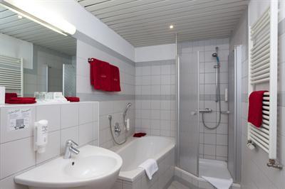 фото отеля Kaiserhof Hotel Karlsruhe