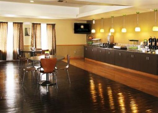 фото отеля La Quinta Inn Suites Paris