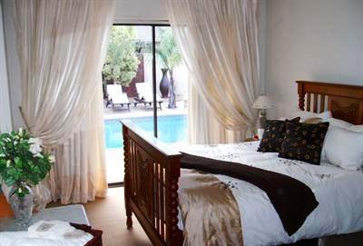 фото отеля 3 Palms Cape Bed and Breakfast Kuils River