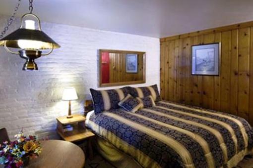 фото отеля Dude Rancher Lodge