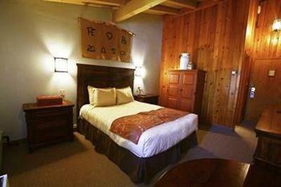 фото отеля Dude Rancher Lodge