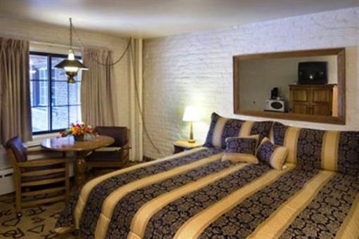 фото отеля Dude Rancher Lodge