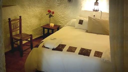 фото отеля Las Cuevas El Abanico Lodging Granada