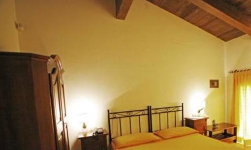 фото отеля Hotel Rione Antico La Terra Ostuni