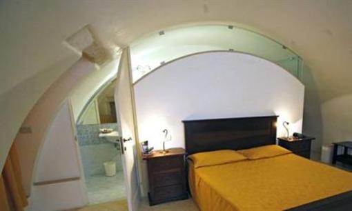 фото отеля Hotel Rione Antico La Terra Ostuni