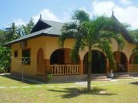 Anse Kerlan Beach Chalets