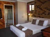 Ruthven Street Motor Inn