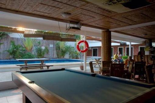 фото отеля Geomania Apartelle Angeles City