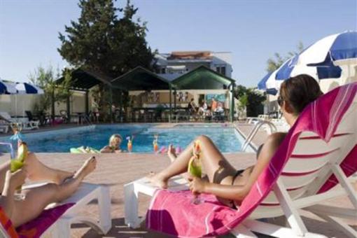 фото отеля Paradise Apartments