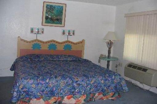 фото отеля Ambassador Inn Kissimmee