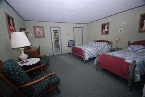 фото отеля Marbledge Lodge Motor Inn Manchester (Vermont)