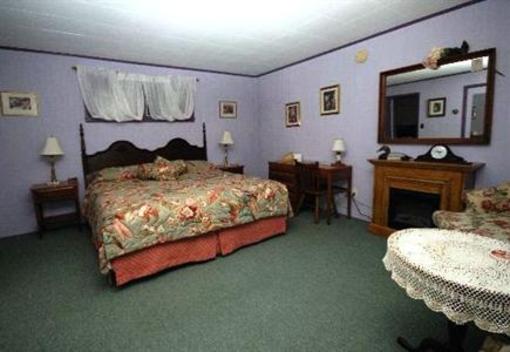 фото отеля Marbledge Lodge Motor Inn Manchester (Vermont)