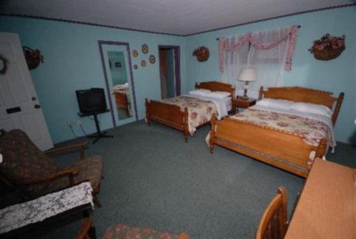 фото отеля Marbledge Lodge Motor Inn Manchester (Vermont)