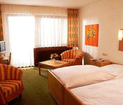 фото отеля Puchtler Gasthof Deutscher Adler und Kurhotel