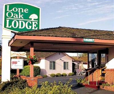 фото отеля Lone Oak Lodge