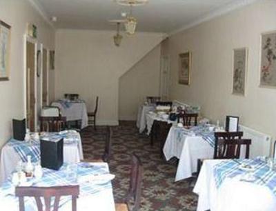 фото отеля Hazelwood House Bridgend