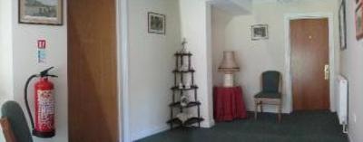 фото отеля Hazelwood House Bridgend