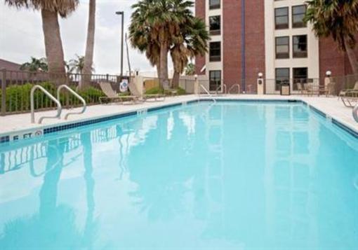 фото отеля Holiday Inn Express Harlingen