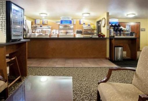 фото отеля Holiday Inn Express Harlingen