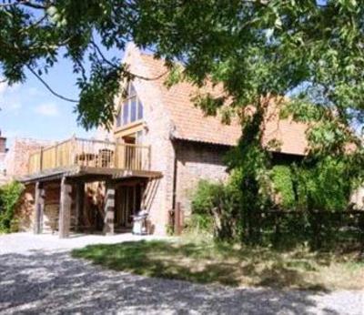 фото отеля Camps Heath Barn