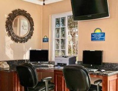 фото отеля Days Inn Camarillo