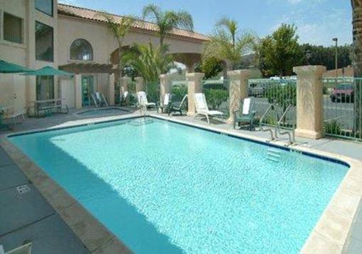 фото отеля Quality Inn & Suites Camarillo