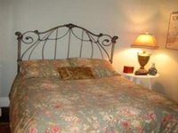 The Bronx Guesthouse