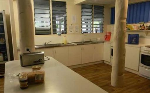 фото отеля Reef Backpackers Hostel Cairns