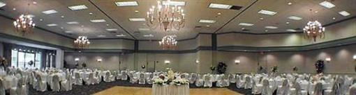 фото отеля Akron City Centre Hotel