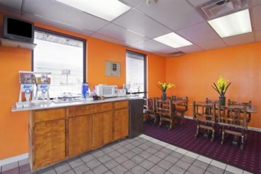 фото отеля Americas Best Value Inn West Memphis
