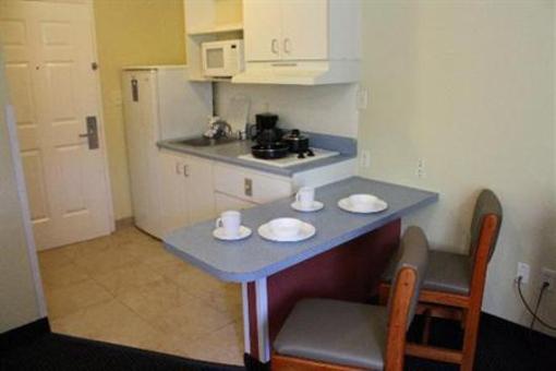 фото отеля Suburban Extended Stay Hilton Head