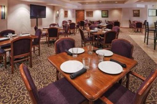 фото отеля Quality Inn and Suites Addison (Texas)