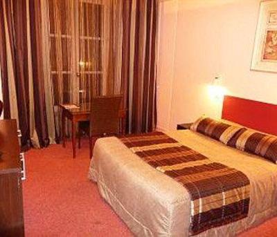фото отеля Hotel Le Plat d'Etain Poitiers