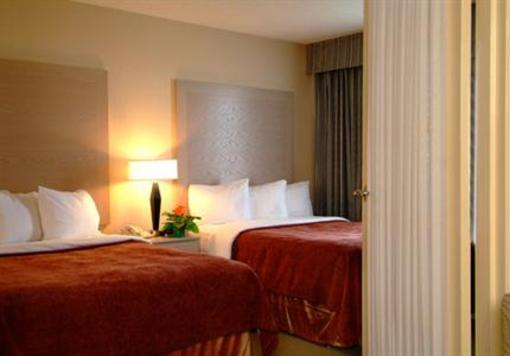 фото отеля Quality Suites London
