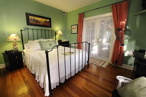 фото отеля Mango Inn Bed and Breakfast