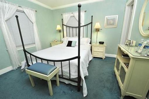 фото отеля Mango Inn Bed and Breakfast