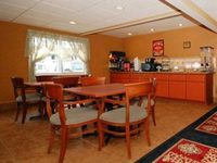 The Econo Lodge Milwaukee Airport Hotel