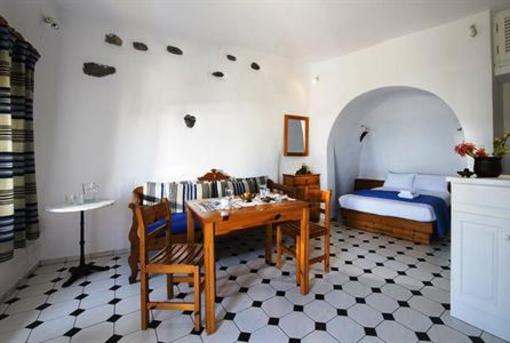 фото отеля Krokos Villas Imerovigli