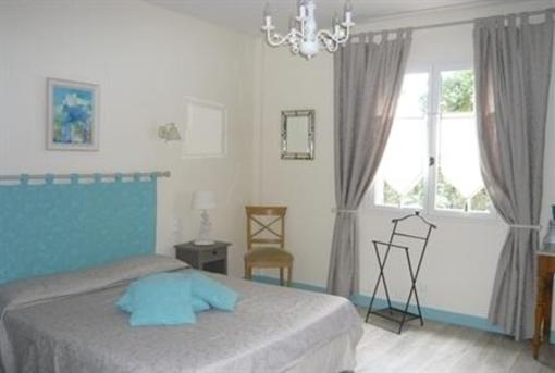 фото отеля Hotel Mistral De Provence Mas-Blanc-des-Alpilles
