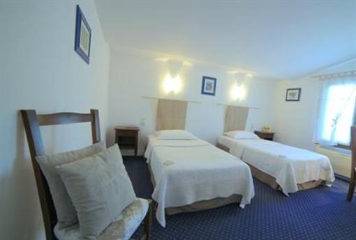 фото отеля Hotel Mistral De Provence Mas-Blanc-des-Alpilles