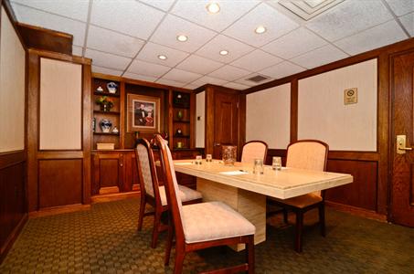 фото отеля BEST WESTERN PLUS Murray Hill Inn and Suites
