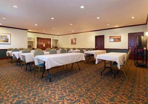 фото отеля Comfort Inn & Suites Austintown