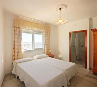 фото отеля Hostal La Posada Conil De La Frontera