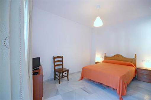 фото отеля Hostal La Posada Conil De La Frontera