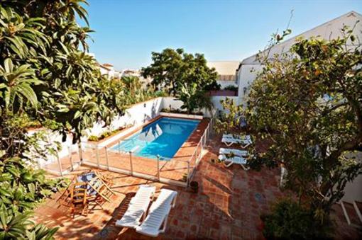 фото отеля Hostal La Posada Conil De La Frontera